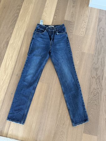 Levi’s Jeans 24