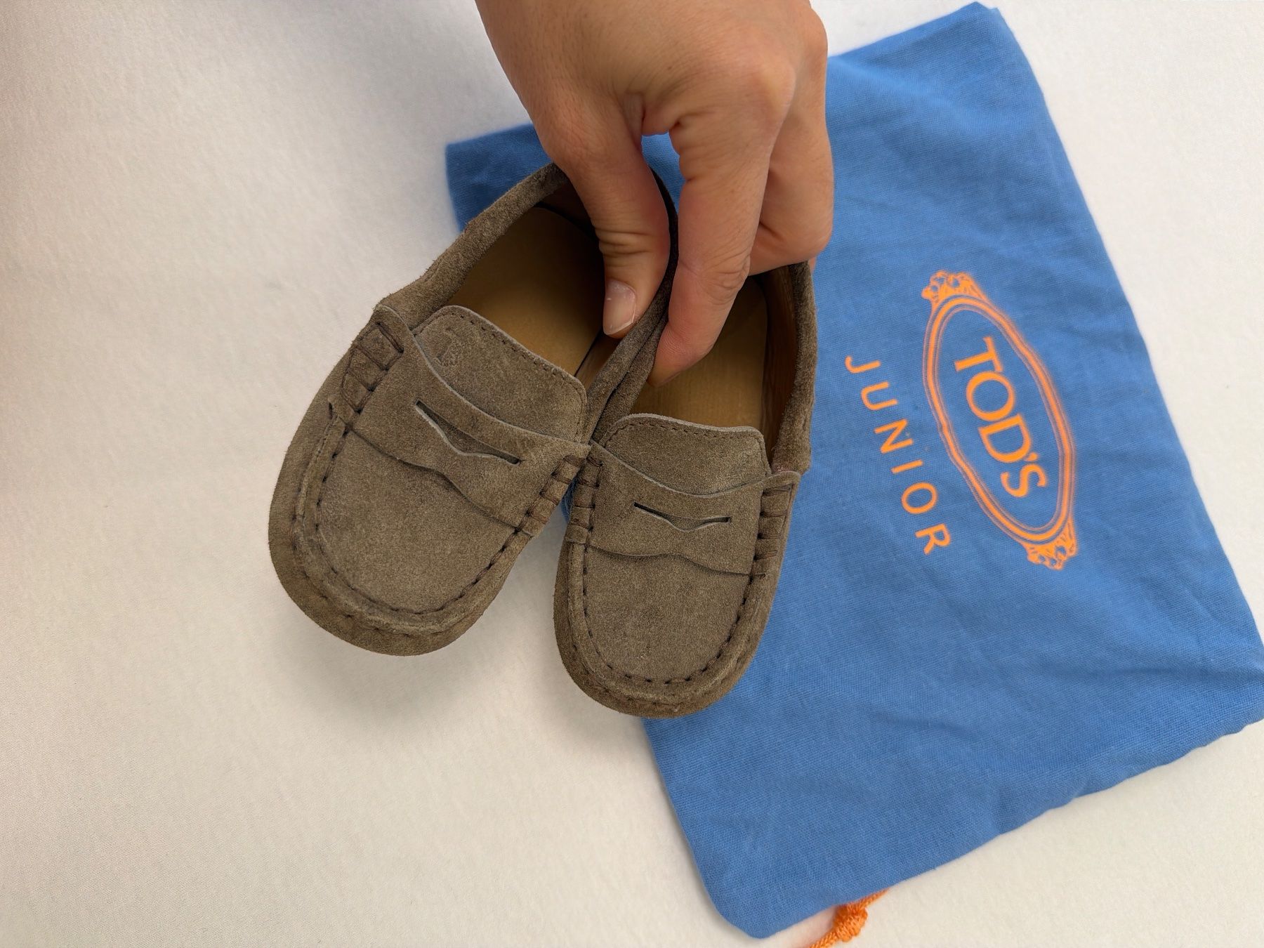Tod'S Chaussures garçon: TOD'S Junior Mokassins Wildleder Grösse 22 – D'occasion à Roggwil TG par est_r5x7
