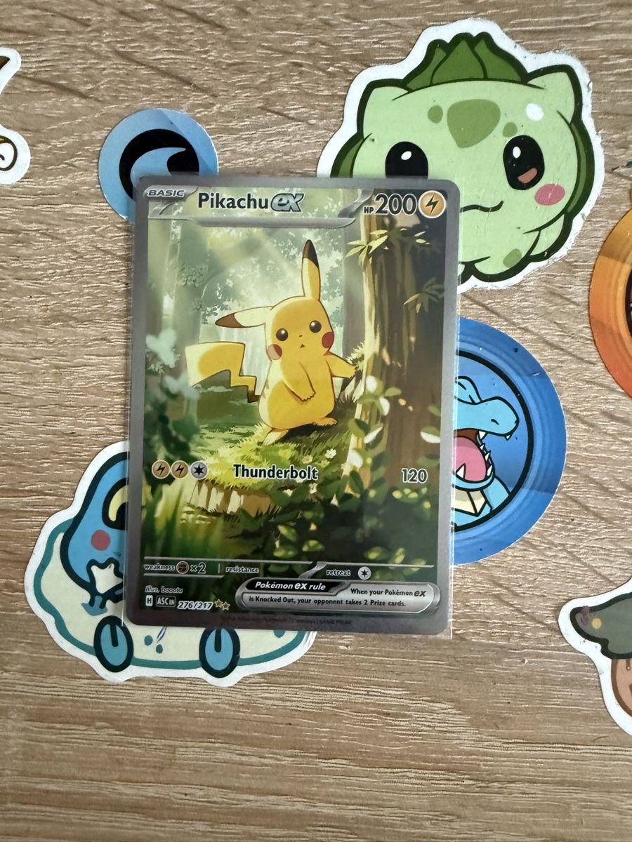 Pokémon Cartes à collectionner: Pikachu SIR 2.5 – Neuf (Voir description) à St-Maurice par Whatty 1
