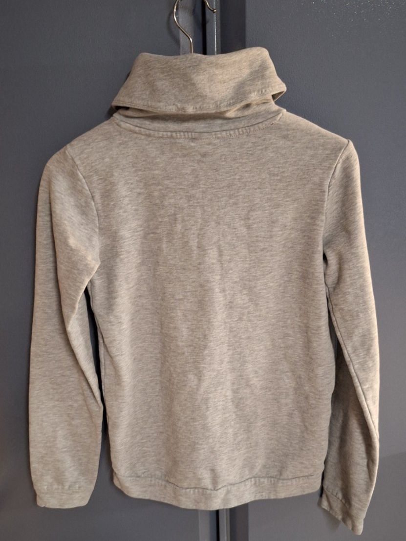 S.Oliver Pulls & Sweat-shirts: s.Oliver Kapuzenpullover grau wie neu – D'occasion à Diessenhofen par str_p57p 1