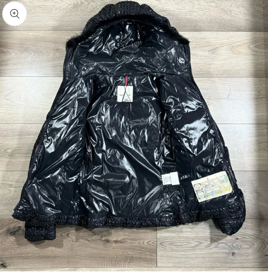 Moncler Giacche: Moncler Fur Hood Jacket – Usato da Grund b. Gstaad venduto da ReLuxe 1