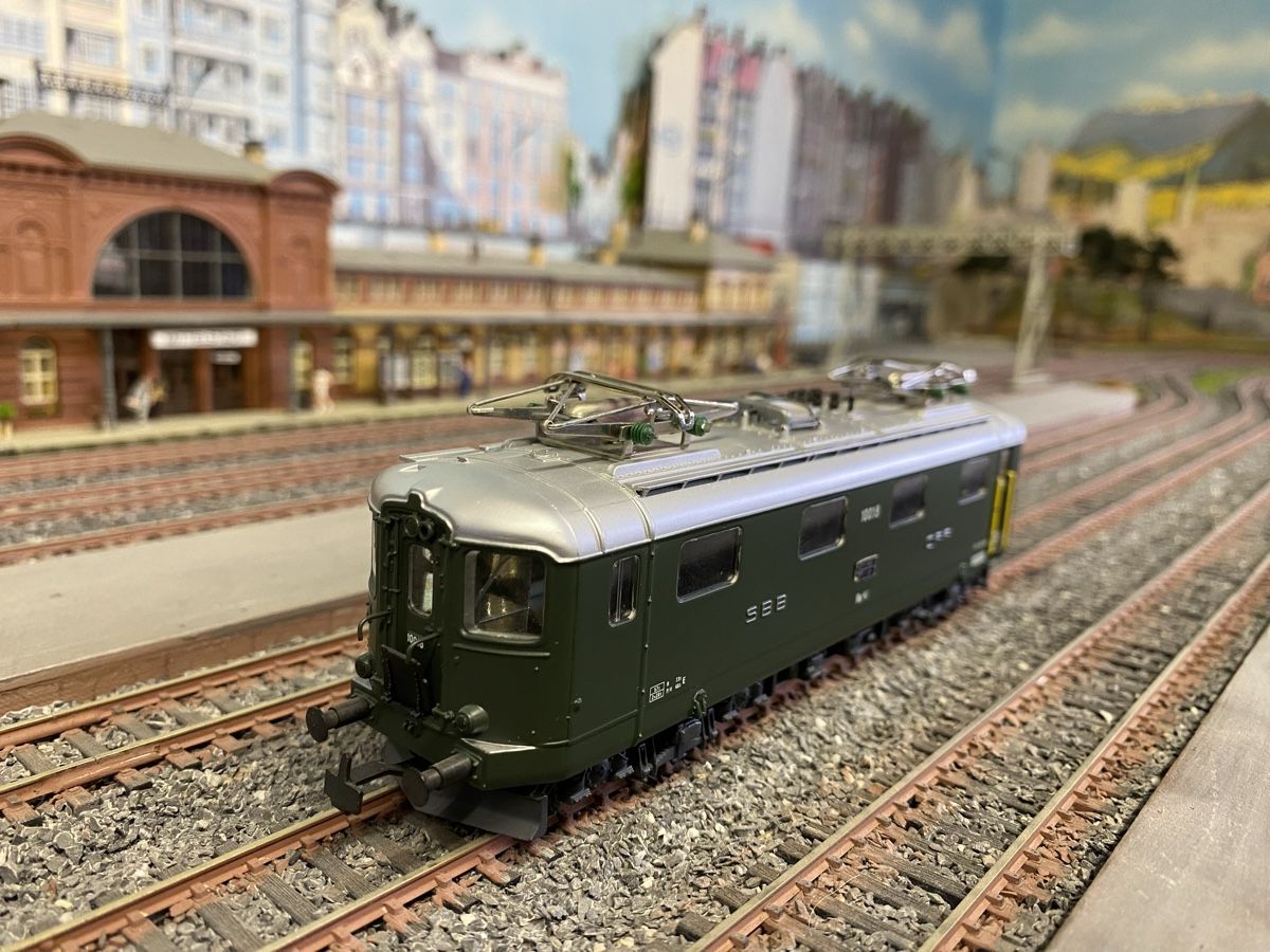 Hag Modellini di ferrovie: HAG 226 Re 4/4 Serie 1 SBB H0 – Usato da Glattpark (Opfikon) venduto da anywaya23