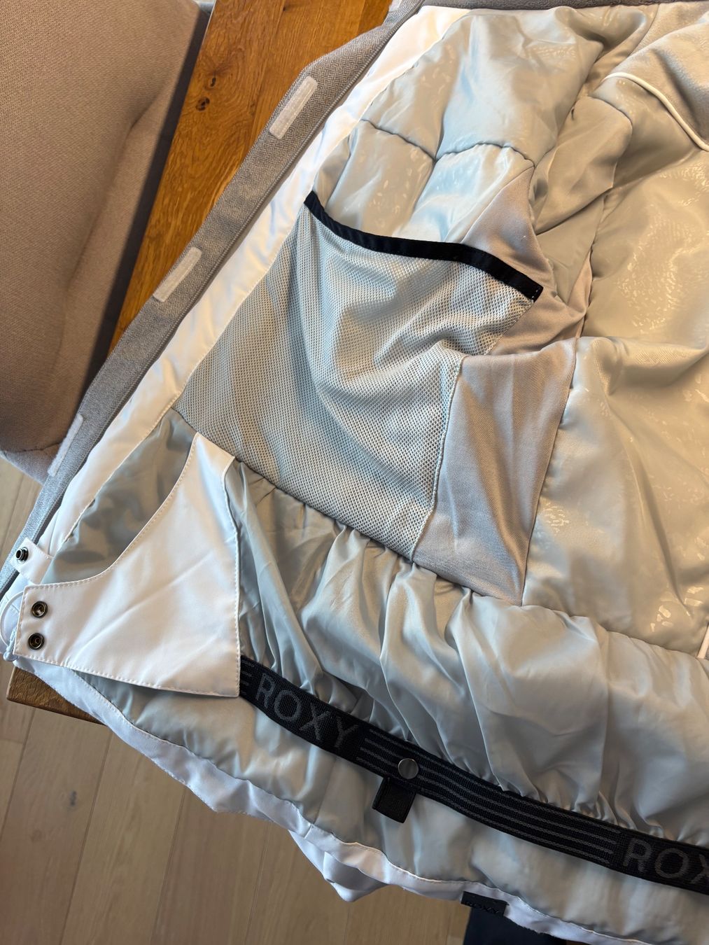 Roxy Giacche: Damen Skijacke ROXY Gr. M – Usato da Kradolf venduto da 0721 5