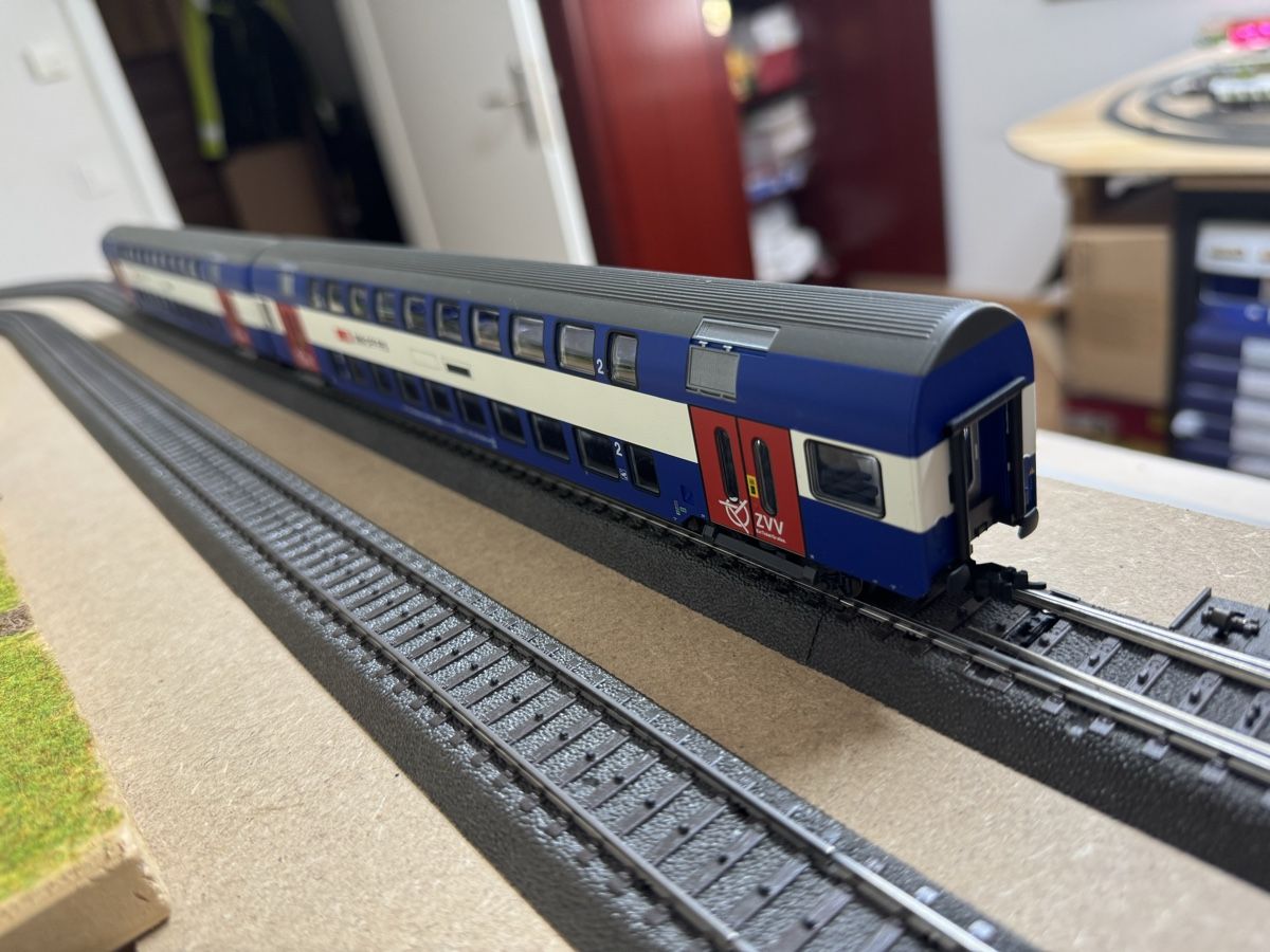 Roco Modellini di ferrovie: Roco ZVV Wagen  – Nuovo (secondo la descrizione) da Oberwil BL venduto da AuM03 7