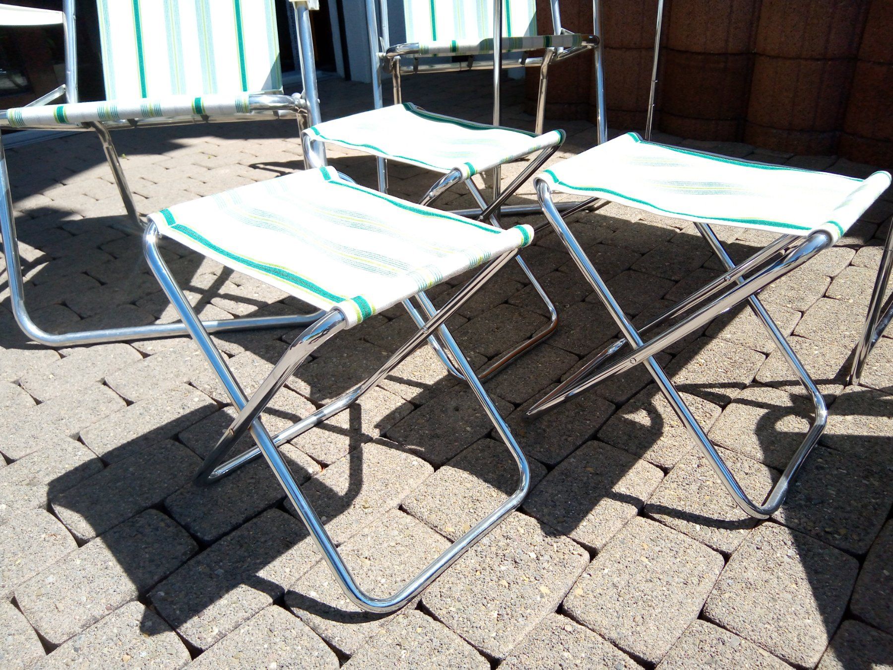 Tischset: Camping-Mobiliar – Gebraucht aus Pratteln von Zund-88-Funken 2