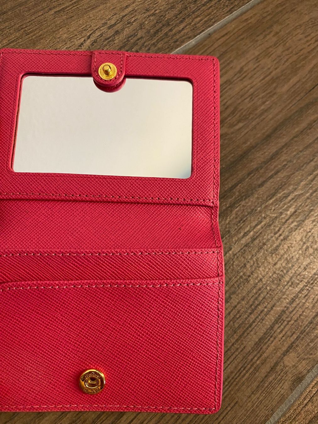 Mcm Portamonete: MCM Spiegel / Kartenhalter pink – Usato da Pratteln venduto da a23_j2gs 5