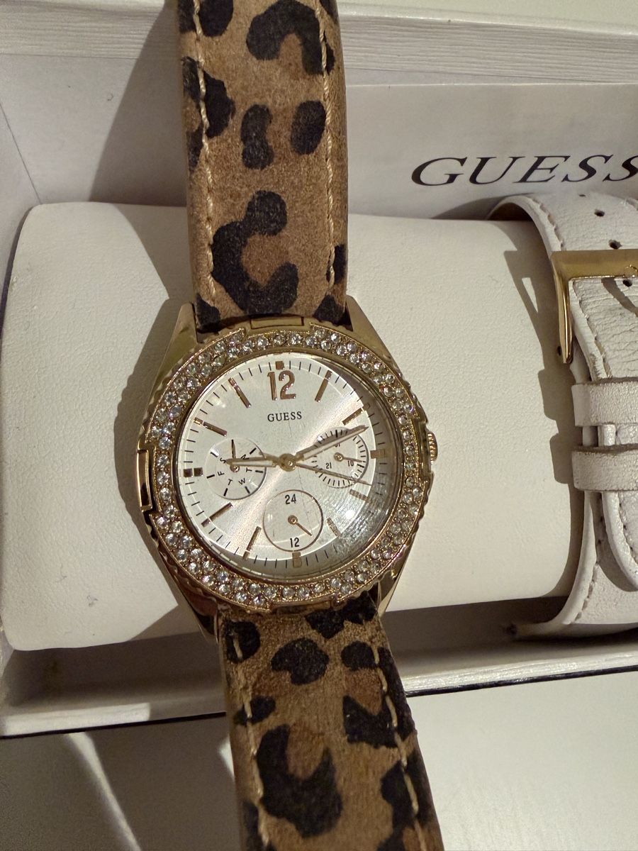 Guess Orologi: Guess Damen Uhr inkl. Lederarmbänder – Usato da St. Gallen venduto da lukostef 1