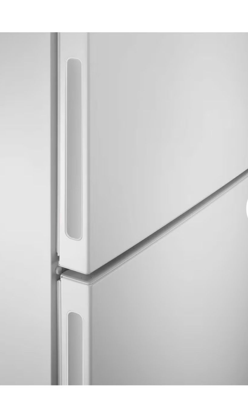 AEG Frigoriferi: Kühlschrank AEG ADT2304 rechts – Usato da Seuzach venduto da Megane1 4