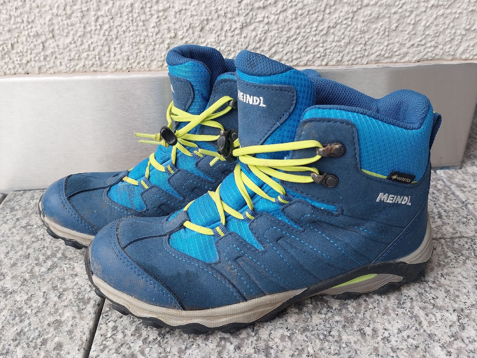 Meindl Chaussures garçon: Meindl Kinder-Wanderschuhe Gr. 35 – D'occasion à Zürich par cebru80 2