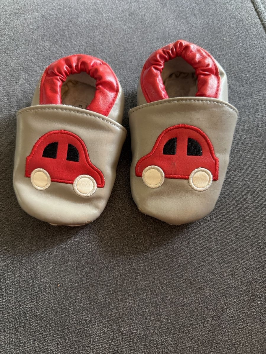 Chaussures garçon: Finkli gr 21 – D'occasion à Mönchaltorf par Angel789