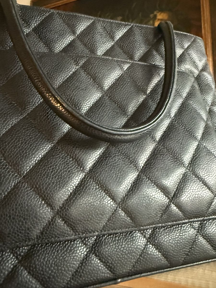 Chanel Borse da donna: Chanel Shopper Gestepptes schwarzes 'Caviar'-Leder – Usato da Olten venduto da ale_nb2x 8