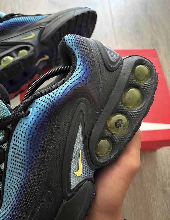 Chaussures hommes: Nike air Max DN hyper blue – D'occasion à Cheseaux-Lausanne par mad_mnv2 2