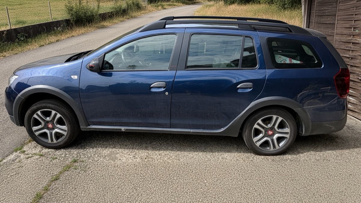 Dacia Automobili: Dacia Logan MCV 90 ab MFK  – Usato da Coeuve venduto da Spooney
