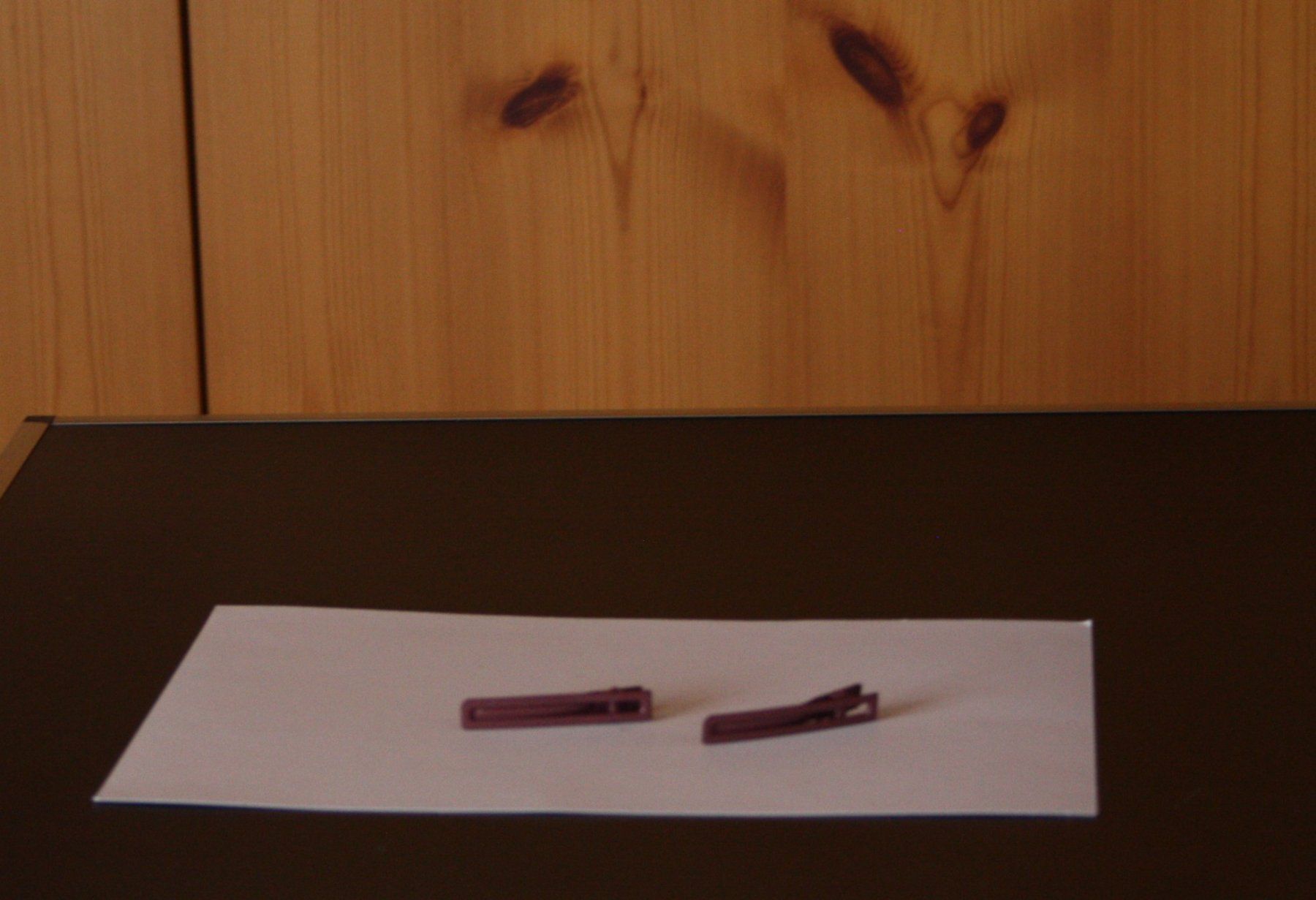Accessori per capelli: 2 Haarklammern Metall violett – Nuovo (secondo la descrizione) da Flüelen venduto da Diversicum-Shop 2
