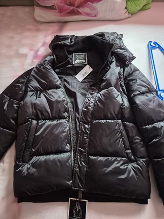 Veste matelassée noire GUESS Taille M avec étiquette