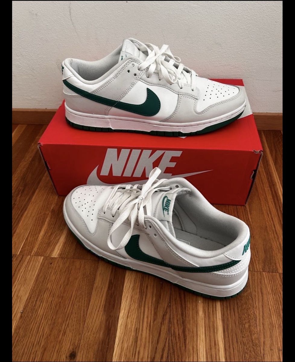 Nike Scarpe da uomo: Nike Dunk weiss/grün Grösse 44 – Nuovo (secondo la descrizione) da Zürich venduto da ZvD79
