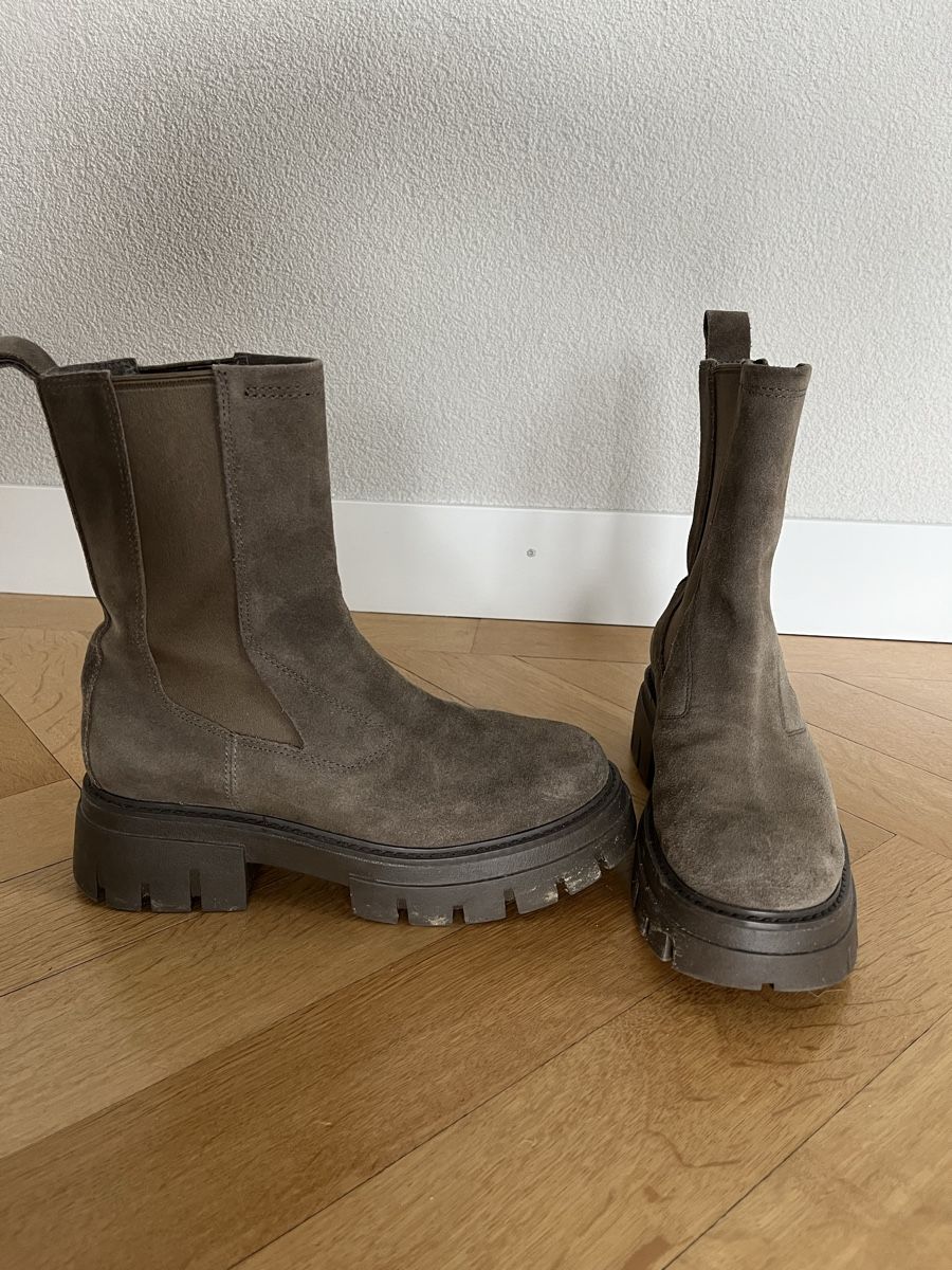 Ash Scarpe da donna: Bottes en daim kaki, de la marque ASH – Usato da Fribourg venduto da ine_y5jc 2