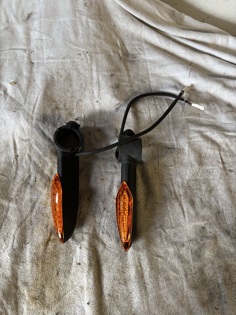 Tutti i ricambio per moto: Viktory Blinker – Usato da Schötz venduto da Harley35