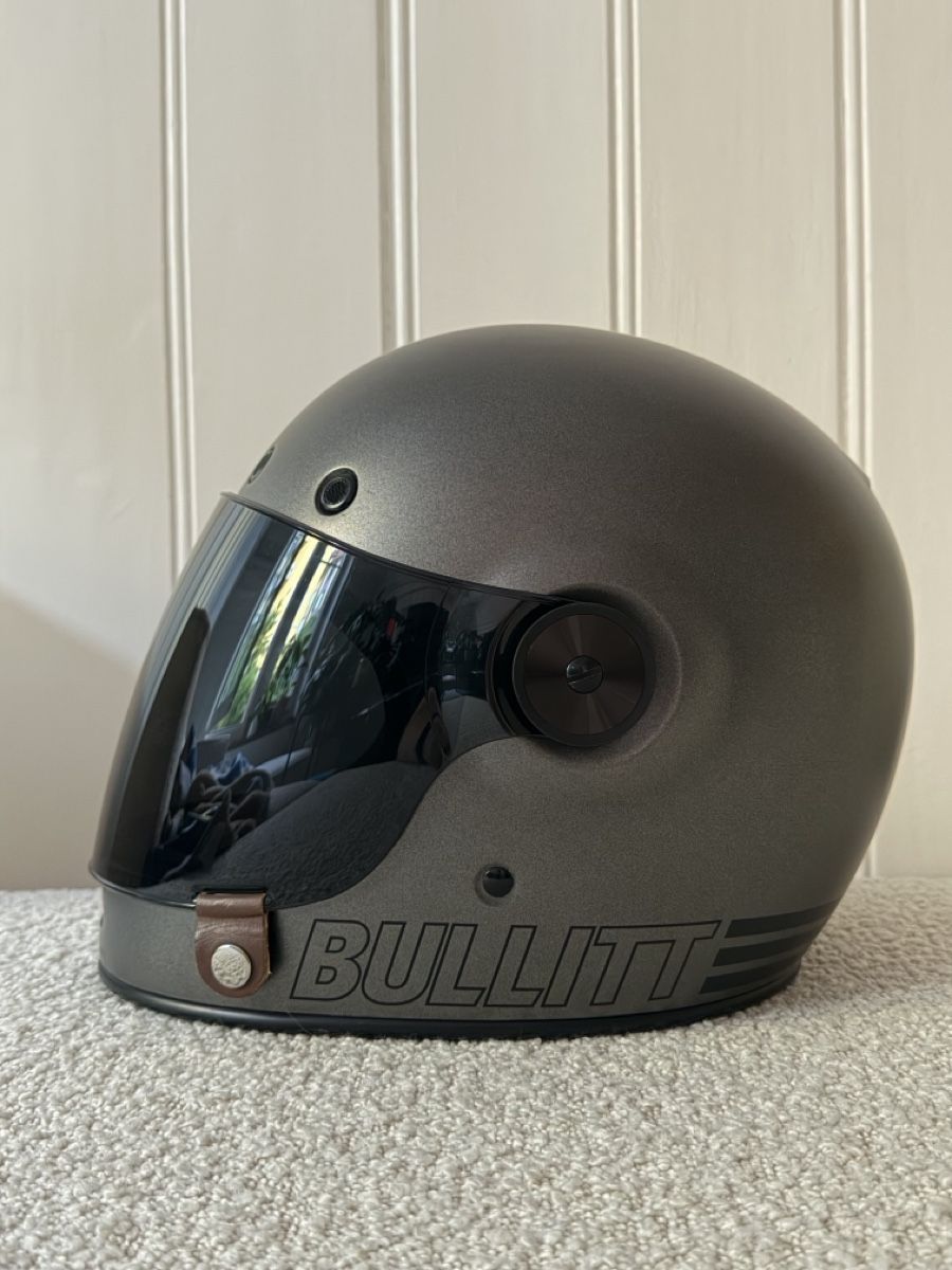 Bell Caschi & visiere: Bell BULLITT Motorradhelm Grösse L Grau – Usato da St. Gallen venduto da Prezlers