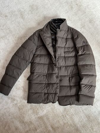 Edle Soft-Air Daunenjacke von MONCLER, Gr. 5, braun 