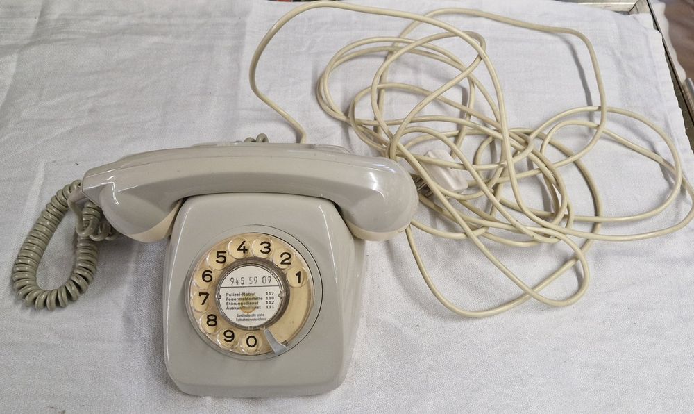 ALTES TELEFON 1