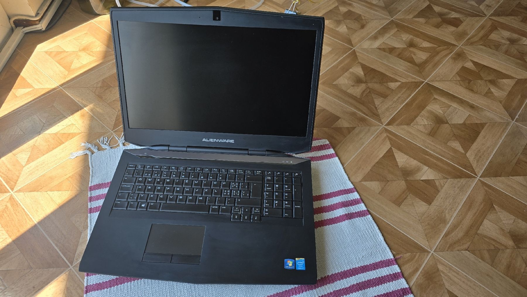 Alienware Notebooks: Dell Alienware M17x 16go, SSD, i7, GTX860m – Gebraucht aus Lausanne von MickyNuts