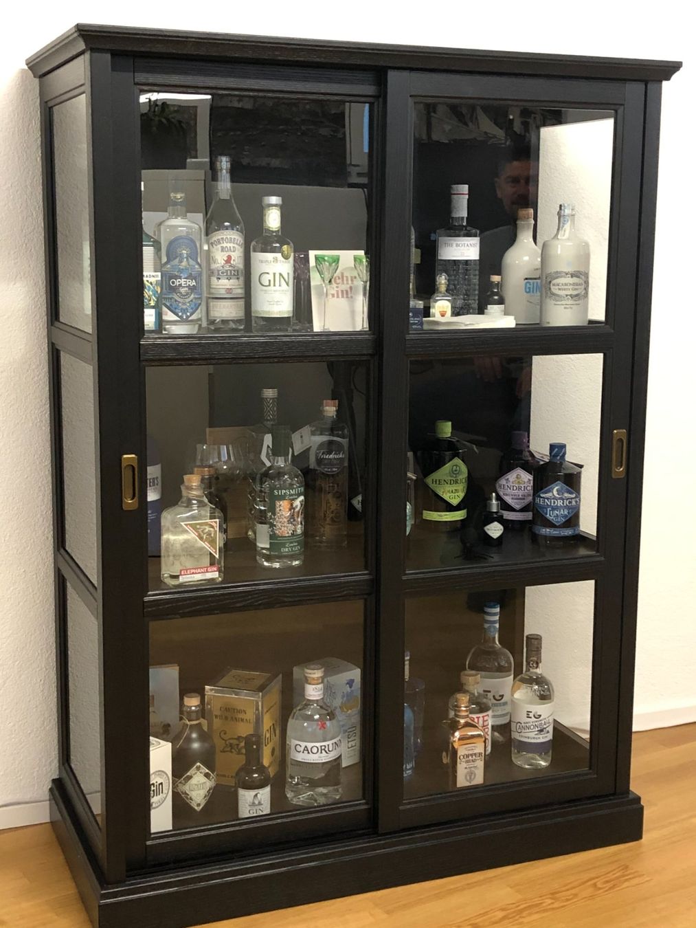 Vitrinen: Vitrine Malsjö von Ikea – Gebraucht aus Zug von Tugiumerin
