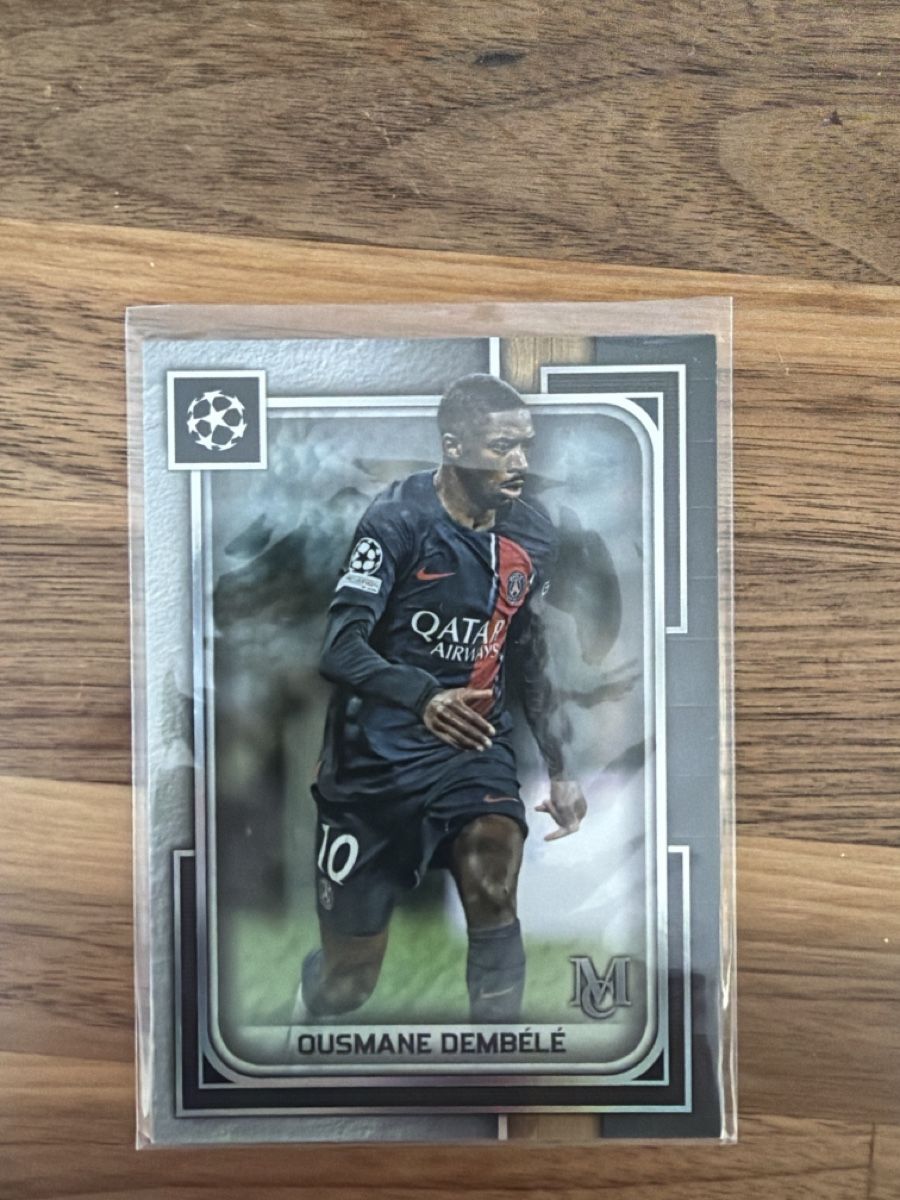 Topps Cartes à collectionner: Ousmane Dembele Topps Museum  – Neuf (Voir description) à Zofingen par Chimilane
