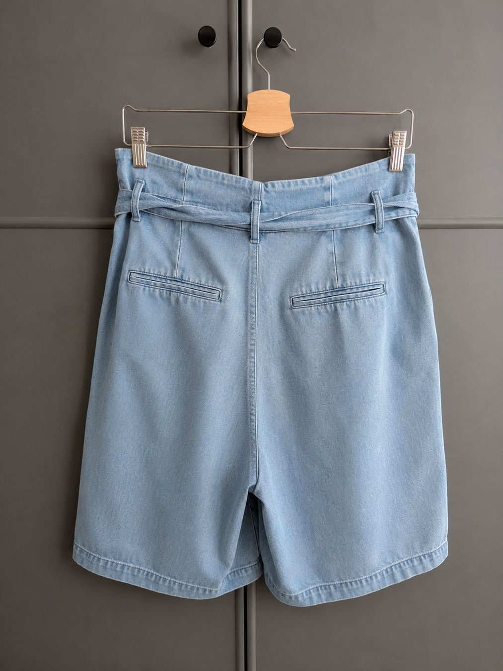 Pantaloni: Luftige Bernudas in hellblau, Gr. M – Usato da Birmensdorf ZH venduto da elz_6ccw 1