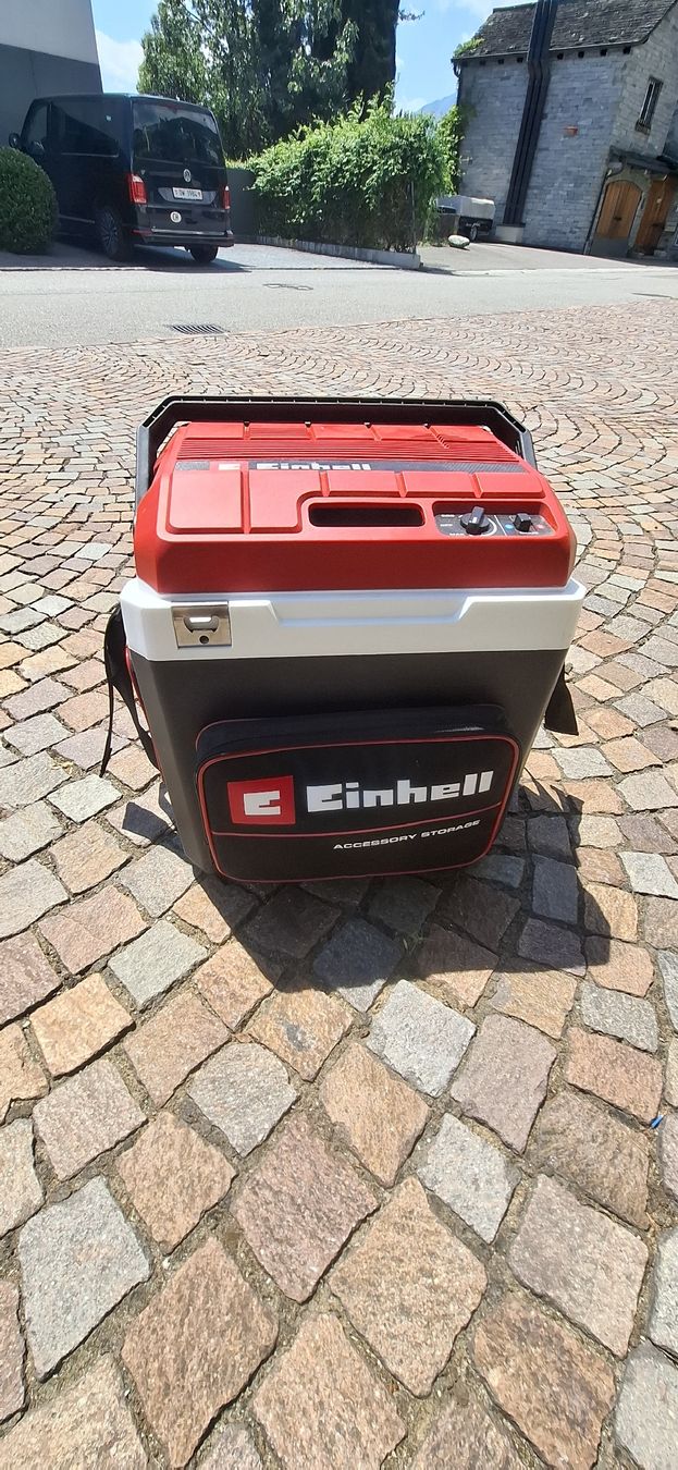 Einhell Kühlschränke & Kühlen: frigo box a batteria, 220v, 12v – Gebraucht aus Minusio von pensino