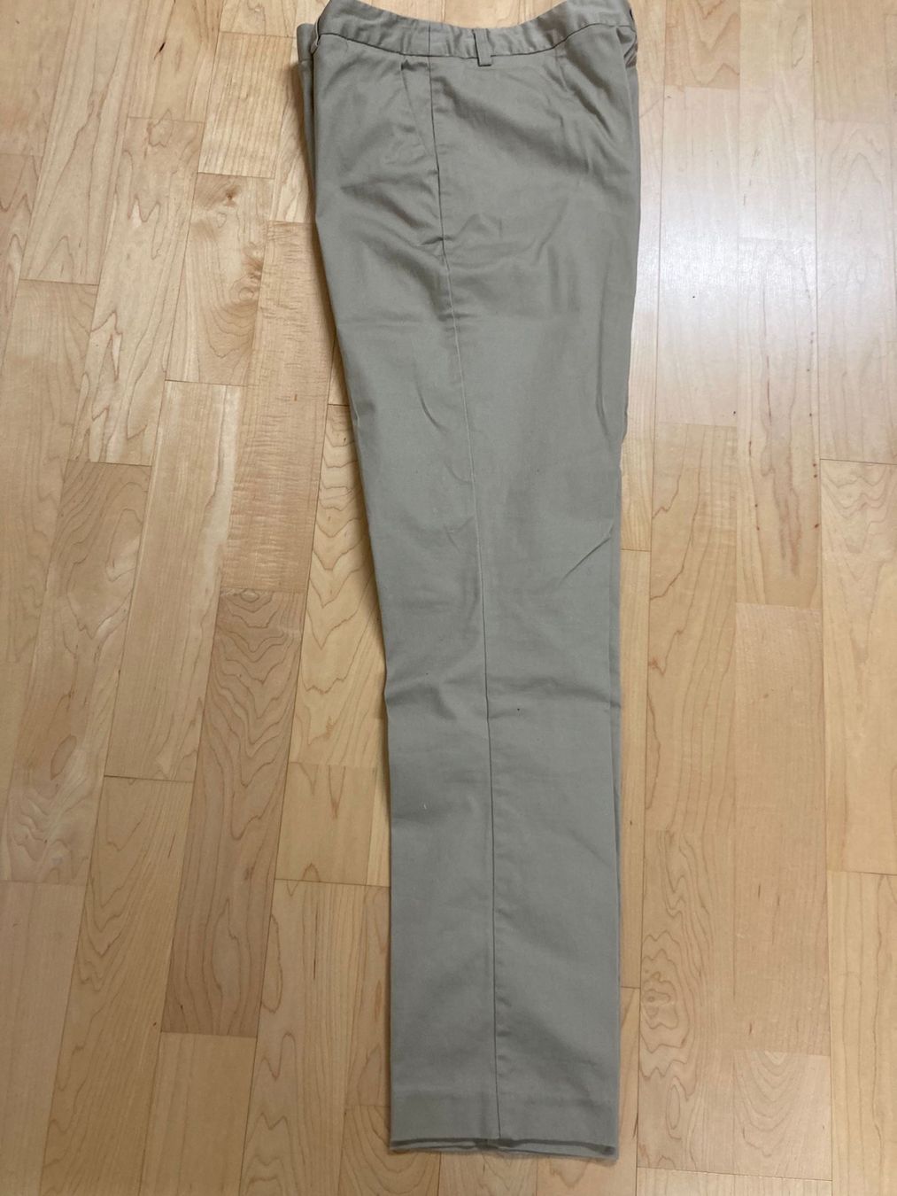 Pantaloni: OVS Damenhosen – Usato da Ittigen venduto da Luky37 1