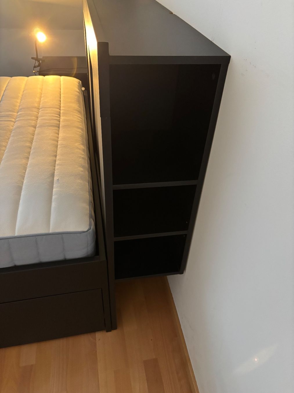 Ikea Betten: Ikea Brimnes Bettkopfteil mit Staufächern Schwarz – Gebraucht aus Zürich von vin_vq88 1