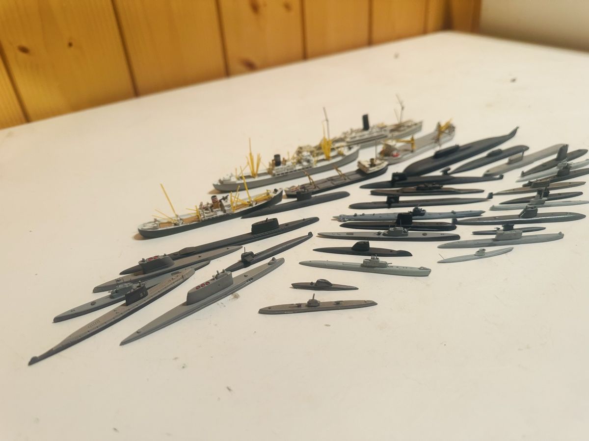 Kit di modellismo & Modellini statici: 35 Stk model Schiffen – Usato da Dietikon venduto da moradi24 3