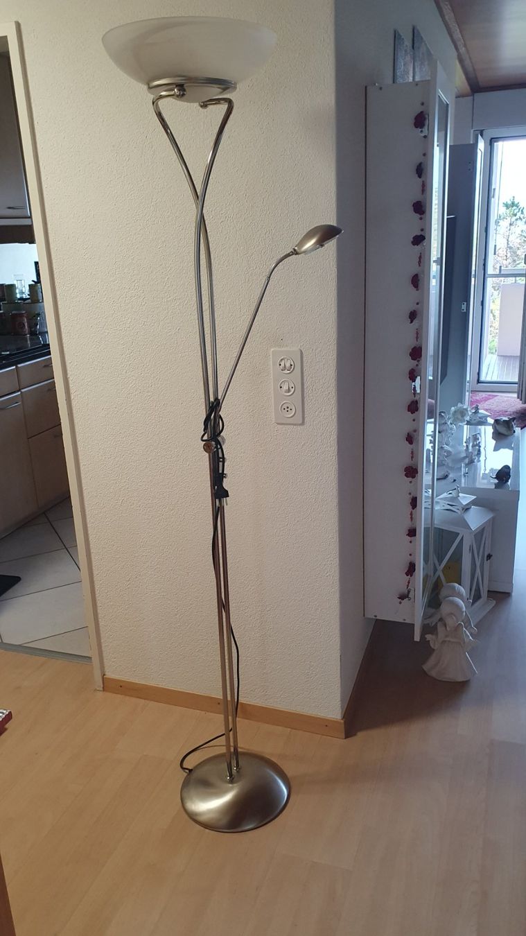 Lampade: Stehlampe mit zwei Leuchten – Usato da Männedorf venduto da Mis_nl7l