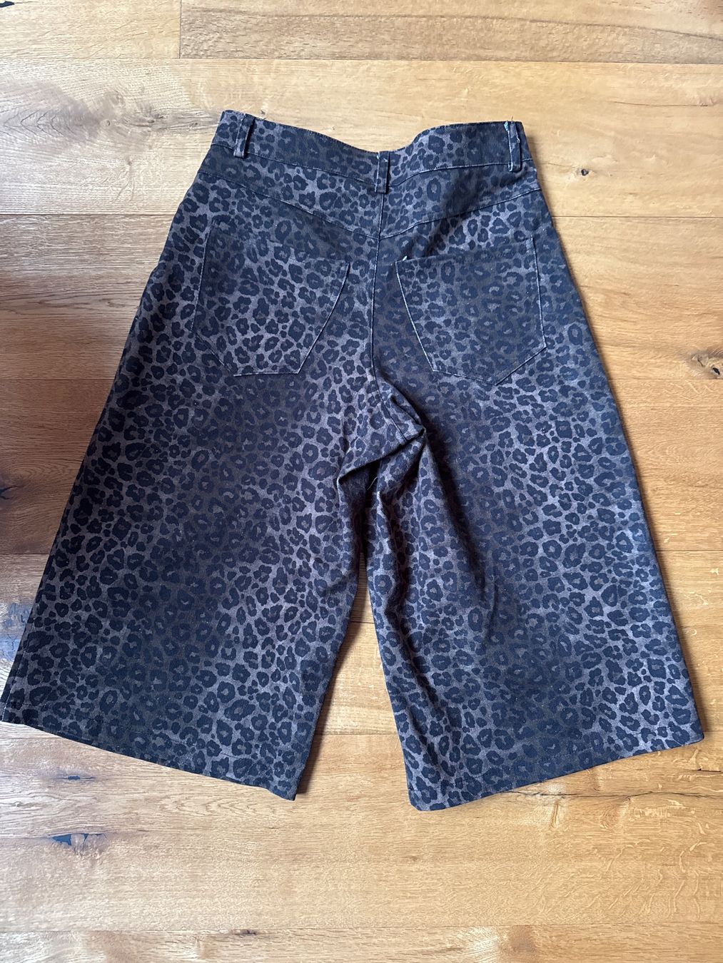 Pantaloni: Bermudas – Nuovo (secondo la descrizione) da gurzelen venduto da malu04 3