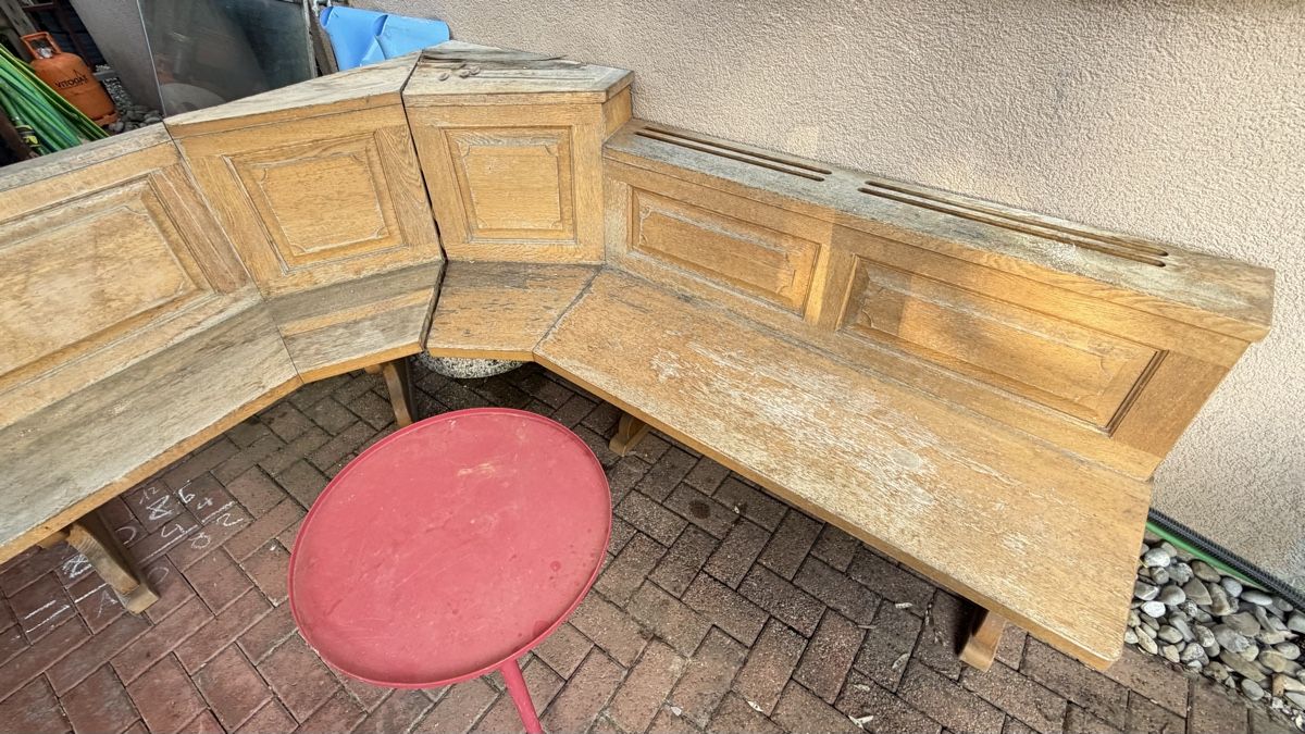 Panchine: Banc d'angle rustique en bois massif, charme authentique – Usato da Grolley venduto da GM-CK 1