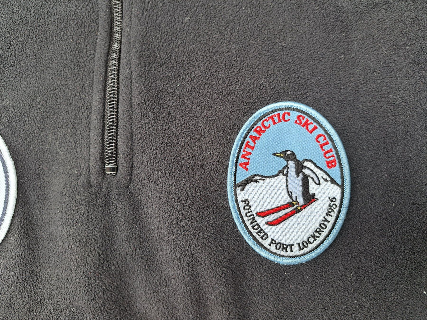 Switcher Pullover & Sweatshirts: Toller Fleece Pullover Switcher Schwarz Grösse XL – Gebraucht aus Gysenstein von joshuas81 3