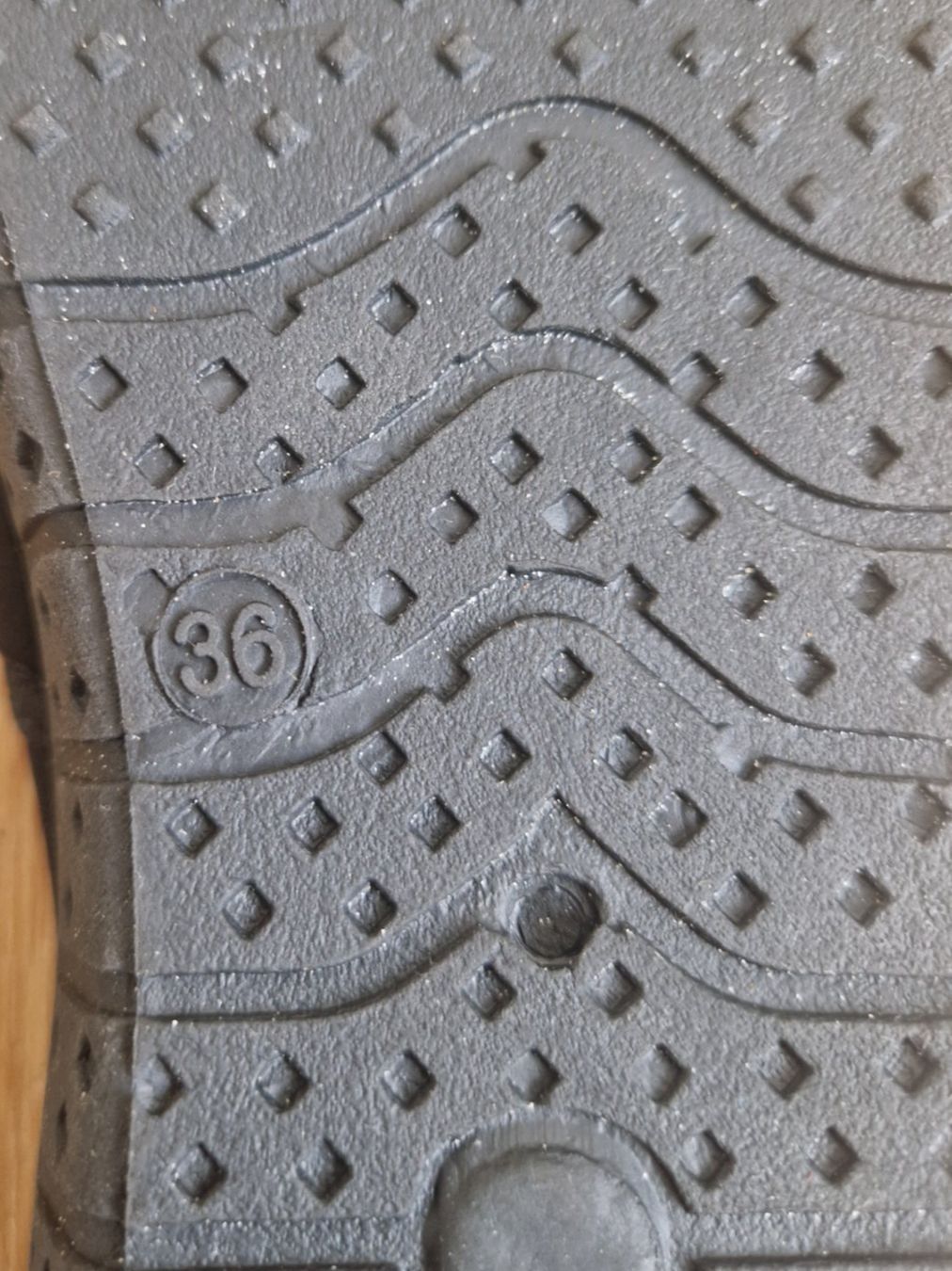 Scarpe per ragazzi: Wasserschuhe – Usato da Lotzwil venduto da DonGavallo 3