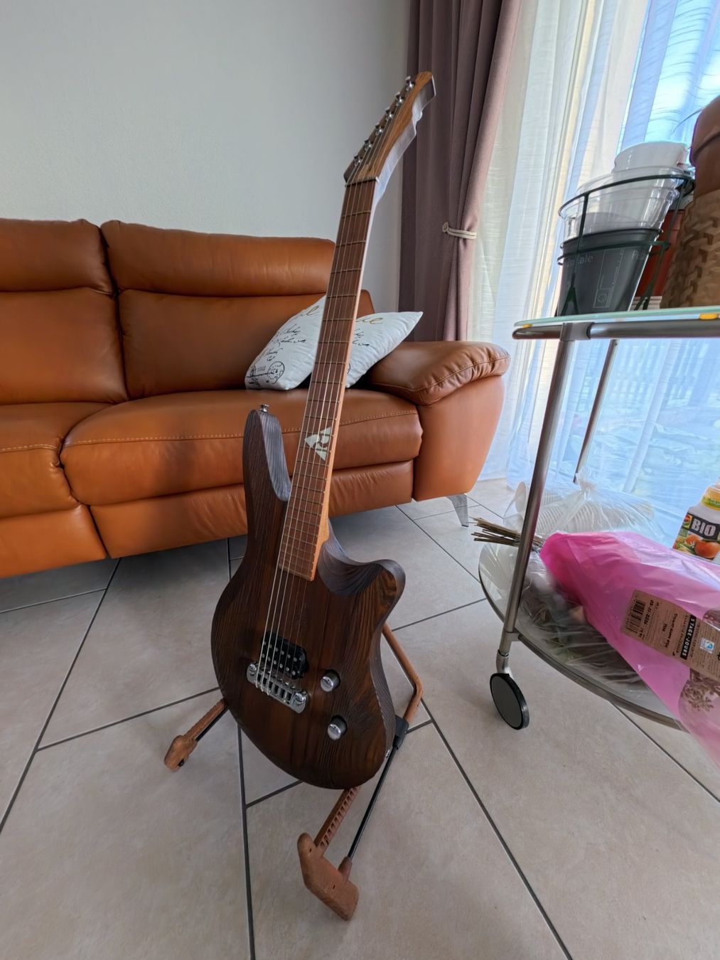 Strumenti musicali: Handgefertigte 6-Saiten E-Gitarre Unikat – Nuovo (secondo la descrizione) da Stein AG venduto da Mertkan92 1
