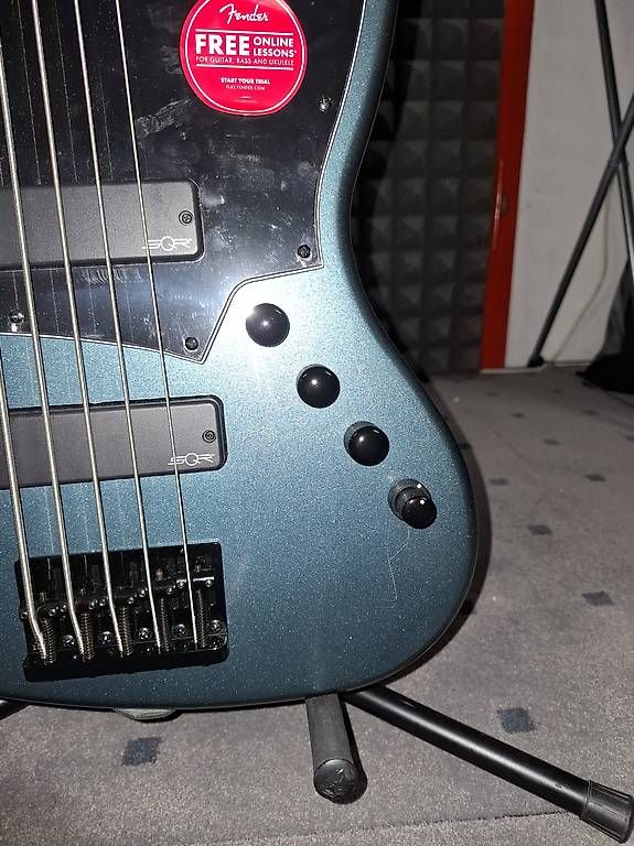 Strumenti musicali: Squier Contemporary Active 5-Strings Jazz Bass – Usato da Oberriet SG venduto da AurelderKaiser 1