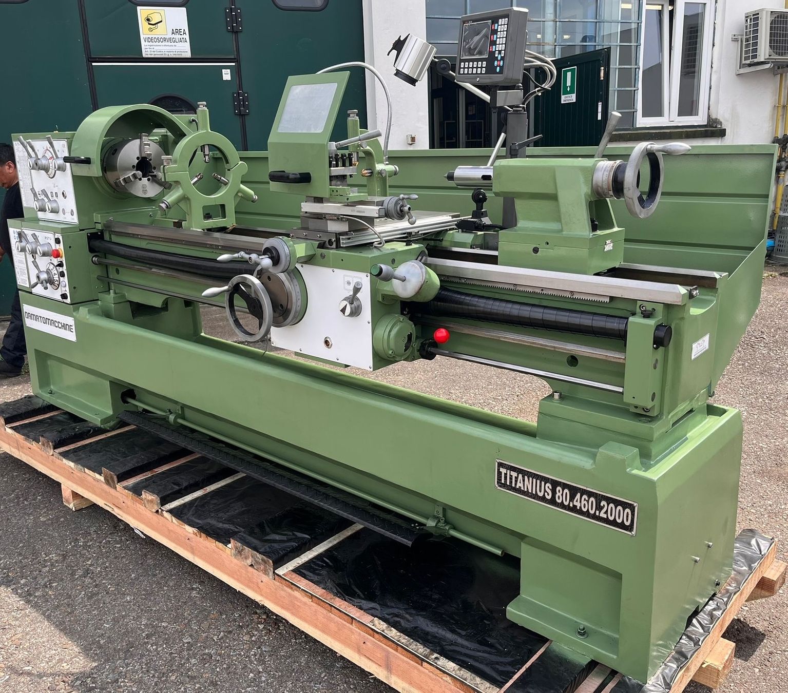Tutte le macchine: Tornio Professionale Titanius 80.460.2000 DRO trifase – Nuovo e nell'imballaggio originale da Lamone venduto da TECDM