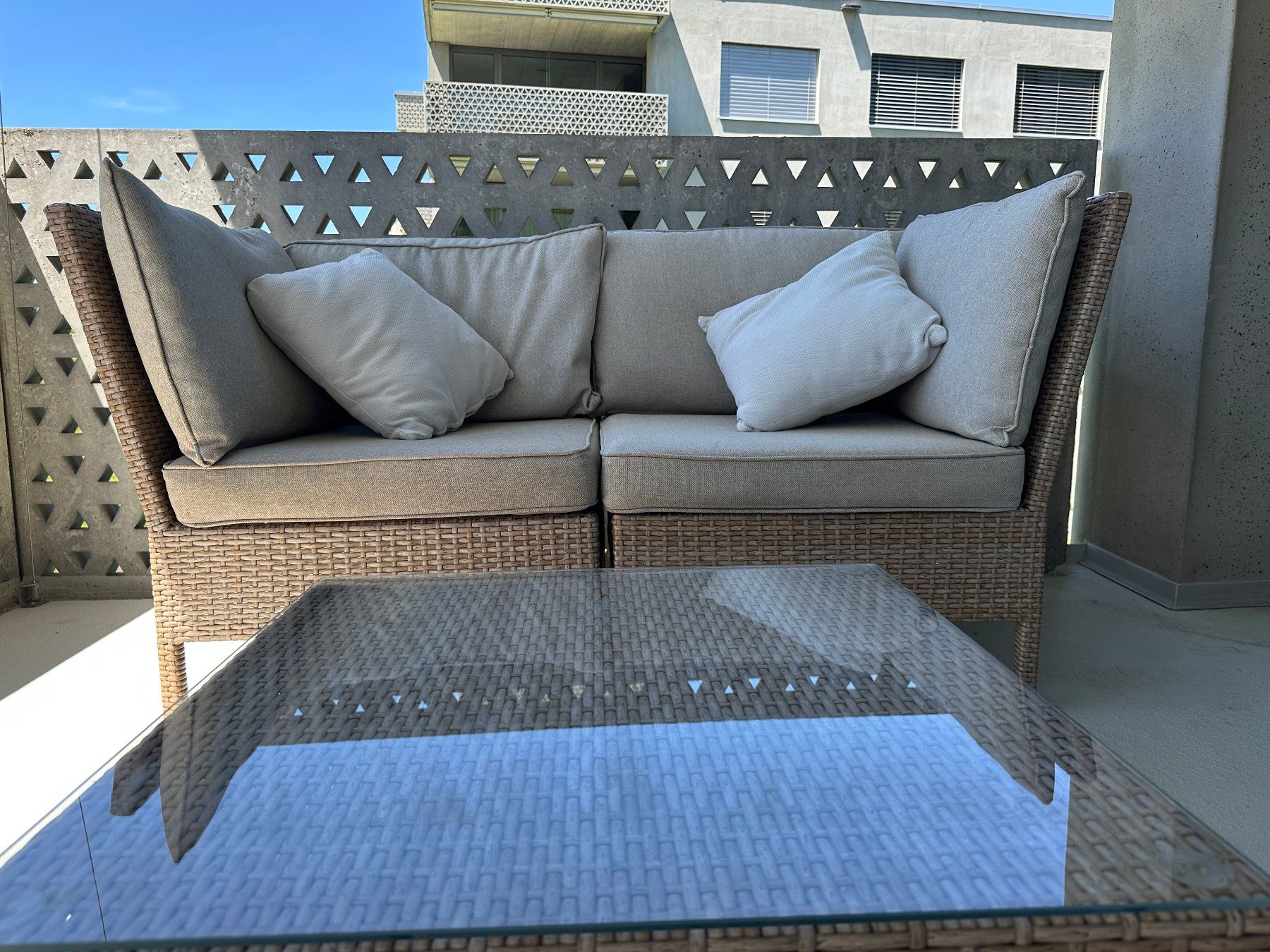 Poltrone: Lounge / Balkonset Rattan mit Tisch – Usato da Niederwangen BE venduto da Faebster89 2