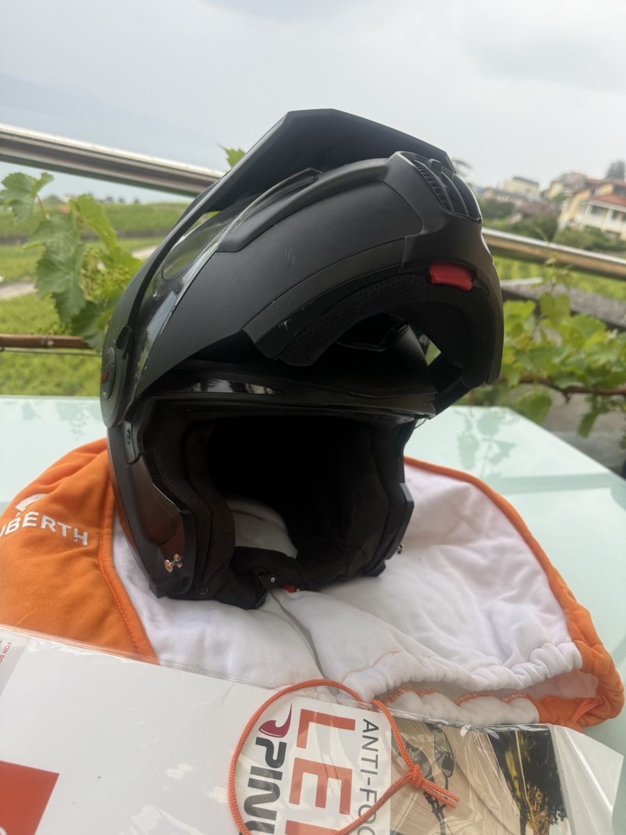 Schuberth Caschi & visiere: Casque Schuberth E1 Enduro, taille M (57cm), noir mat. – Usato da Chexbres venduto da rochecolombe 2