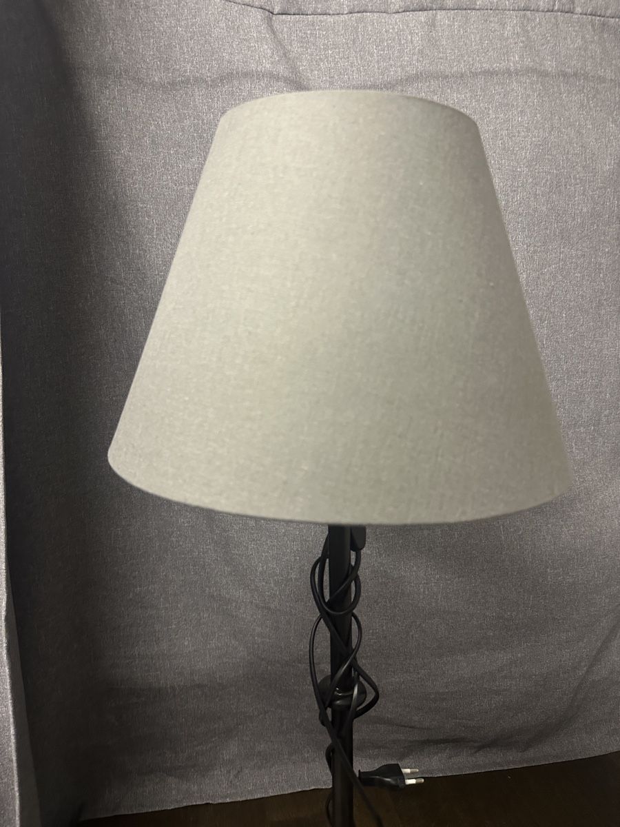 Lampen: Tischlampe schwarz mit grauem Schirm  – Gebraucht aus Windisch von nin_rtk7 4