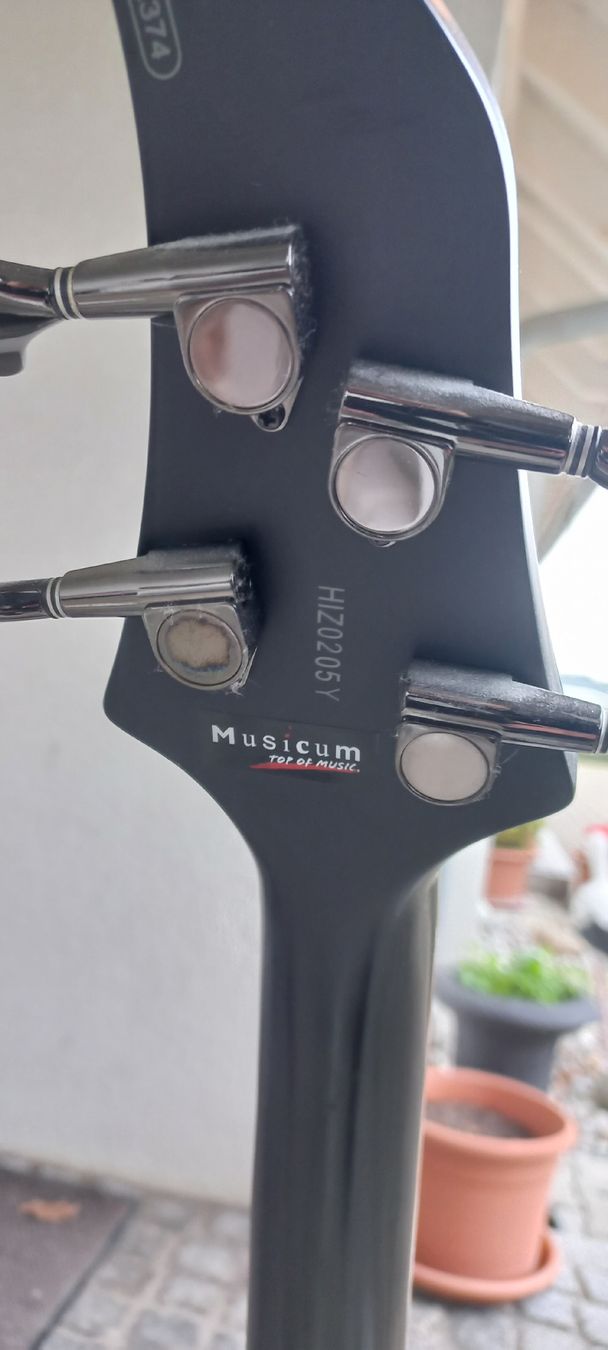 Strumenti musicali: Basgitarre mit Verstärker und sendeanlsge WIRELESS – Nuovo (secondo la descrizione) da Schaffhausen venduto da raj_f5dm 2