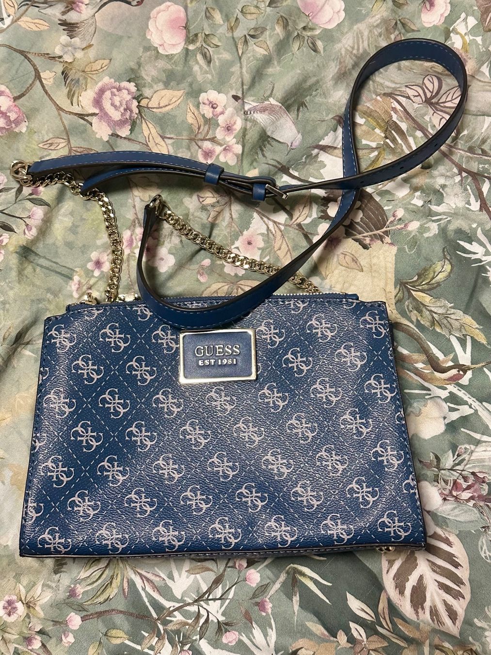Guess Sacs femmes: Borsa Guess – D'occasion à Mezzovico par rob_7lck 1