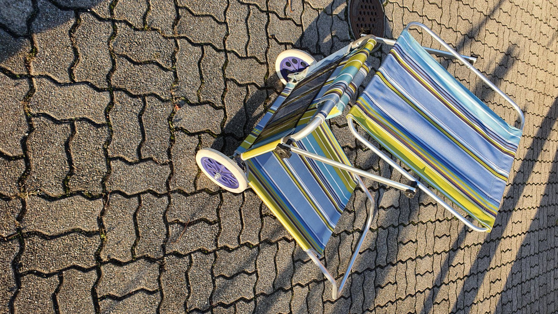 Chaises longues: Strand- und Transportliege – D'occasion à Duggingen par hammbe 1