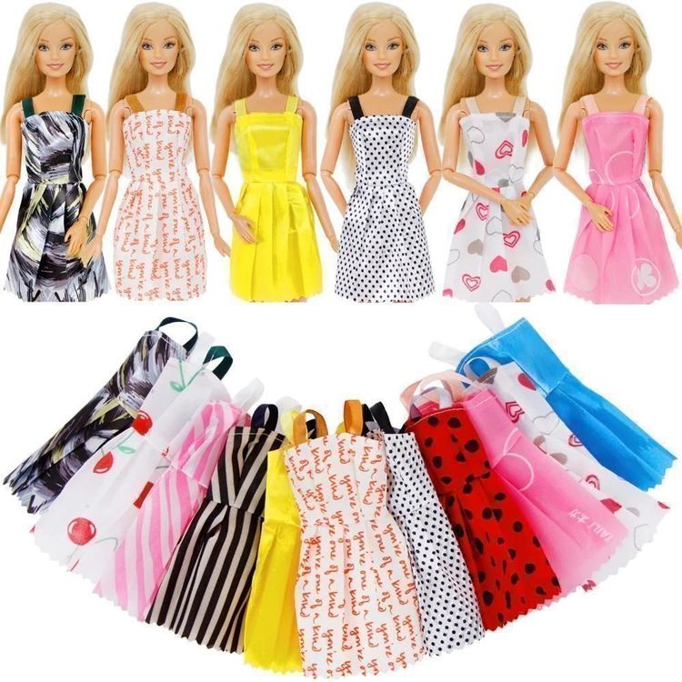 Robes Poupée Cadeau Style Barbie YOSHIKI HISHINUMA - Objet De Mode Occasion - Collection