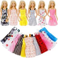 10 x Barbie Puppe Kleider - 10 x robes de poupée Barbie