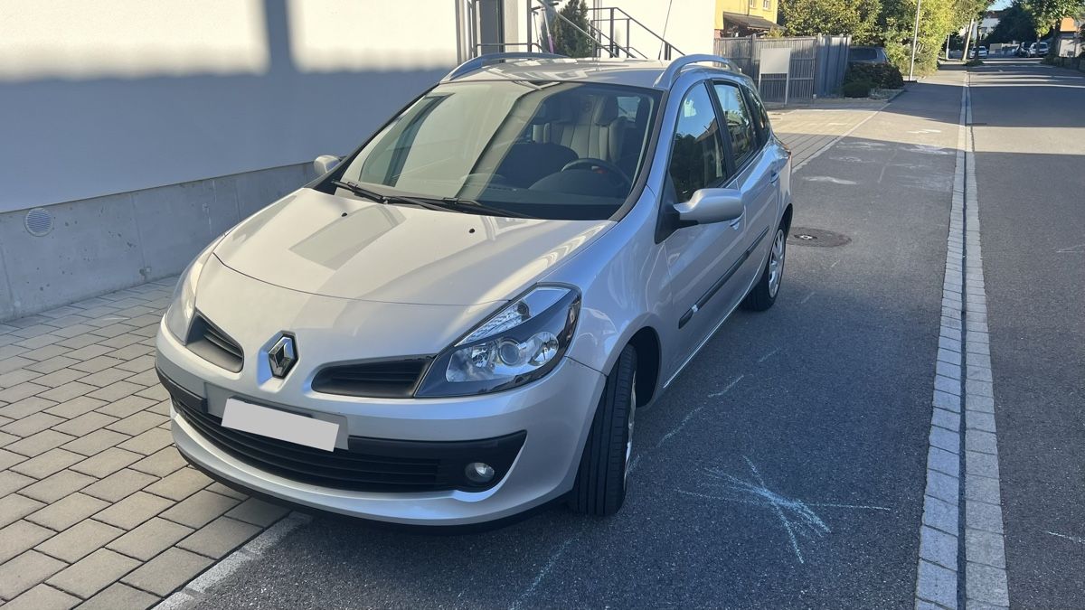 Renault Automobili: Renault Clio 1.2 16V T – Usato da Widnau venduto da flohmi84
